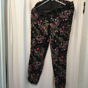 Floral H&M ankle length pants size 12.